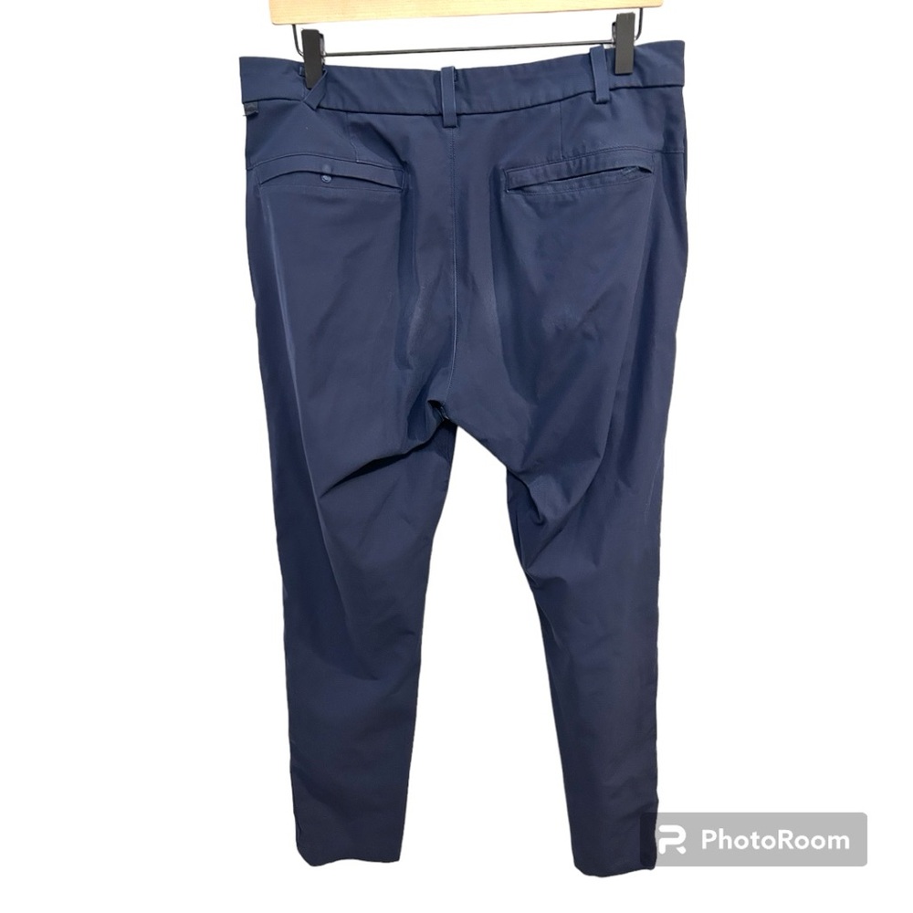 Lululemon Commission Pant Classic *Warpstreme 34"
True Navy size 32 GUC E0597 - Picture 3 of 10